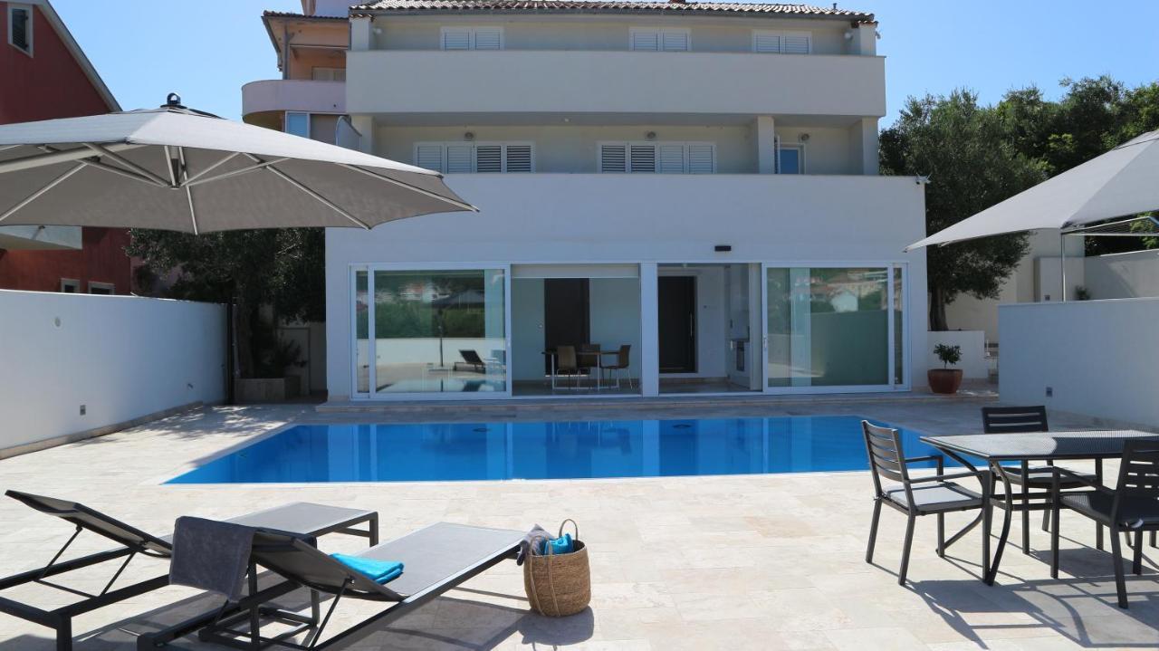 Haus Helga Apartment Rab Town Exterior foto