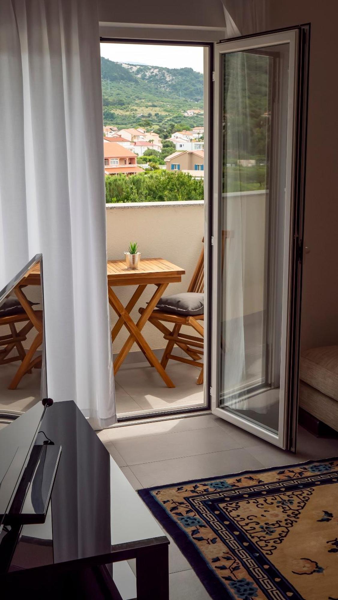 Haus Helga Apartment Rab Town Exterior foto