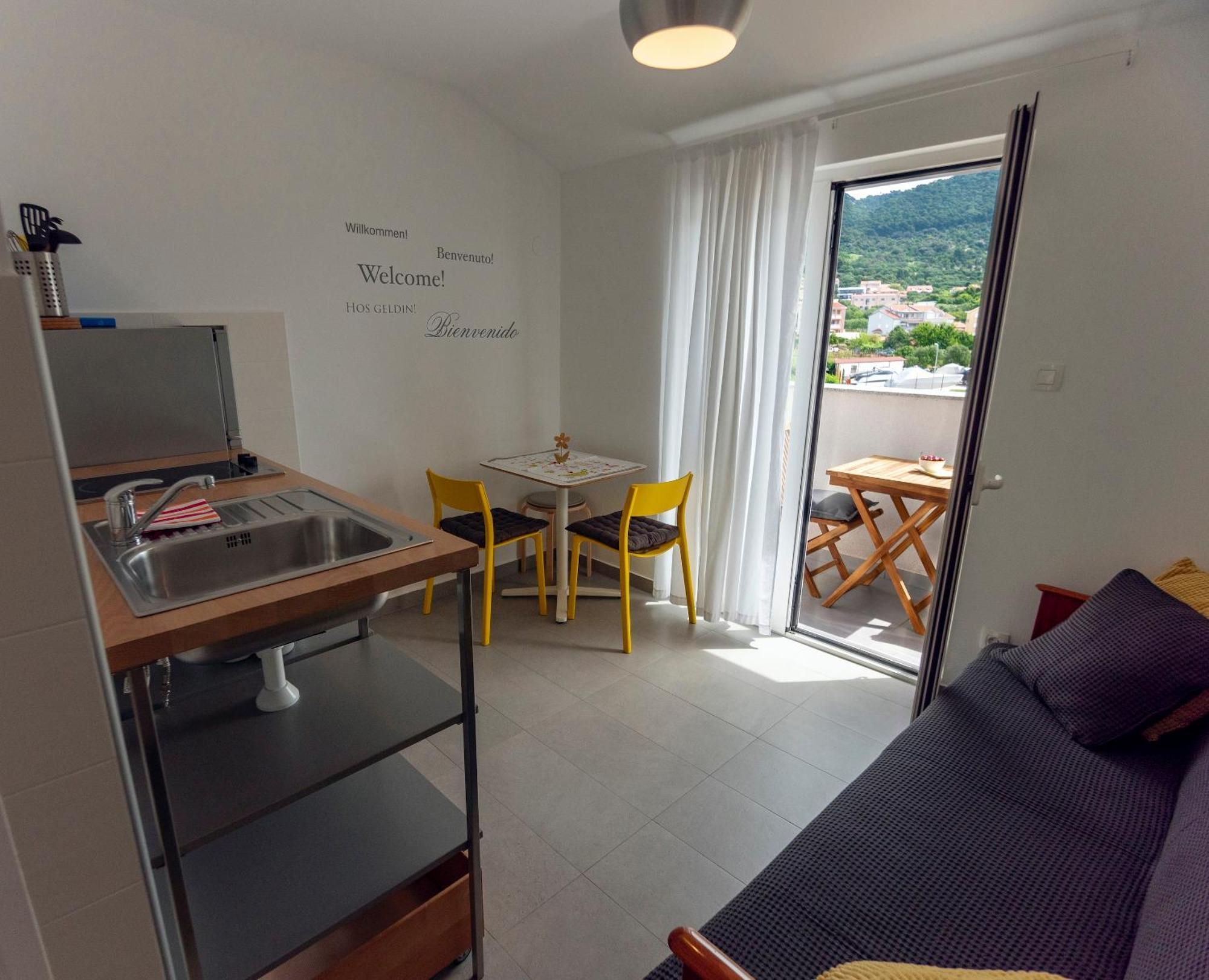 Haus Helga Apartment Rab Town Exterior foto