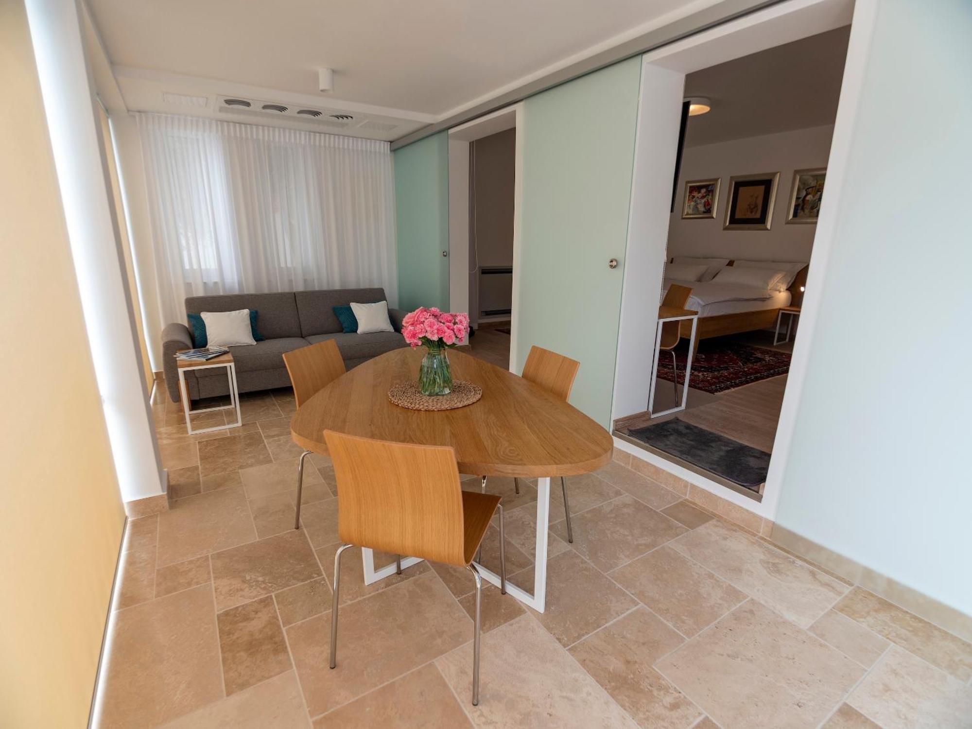Haus Helga Apartment Rab Town Exterior foto