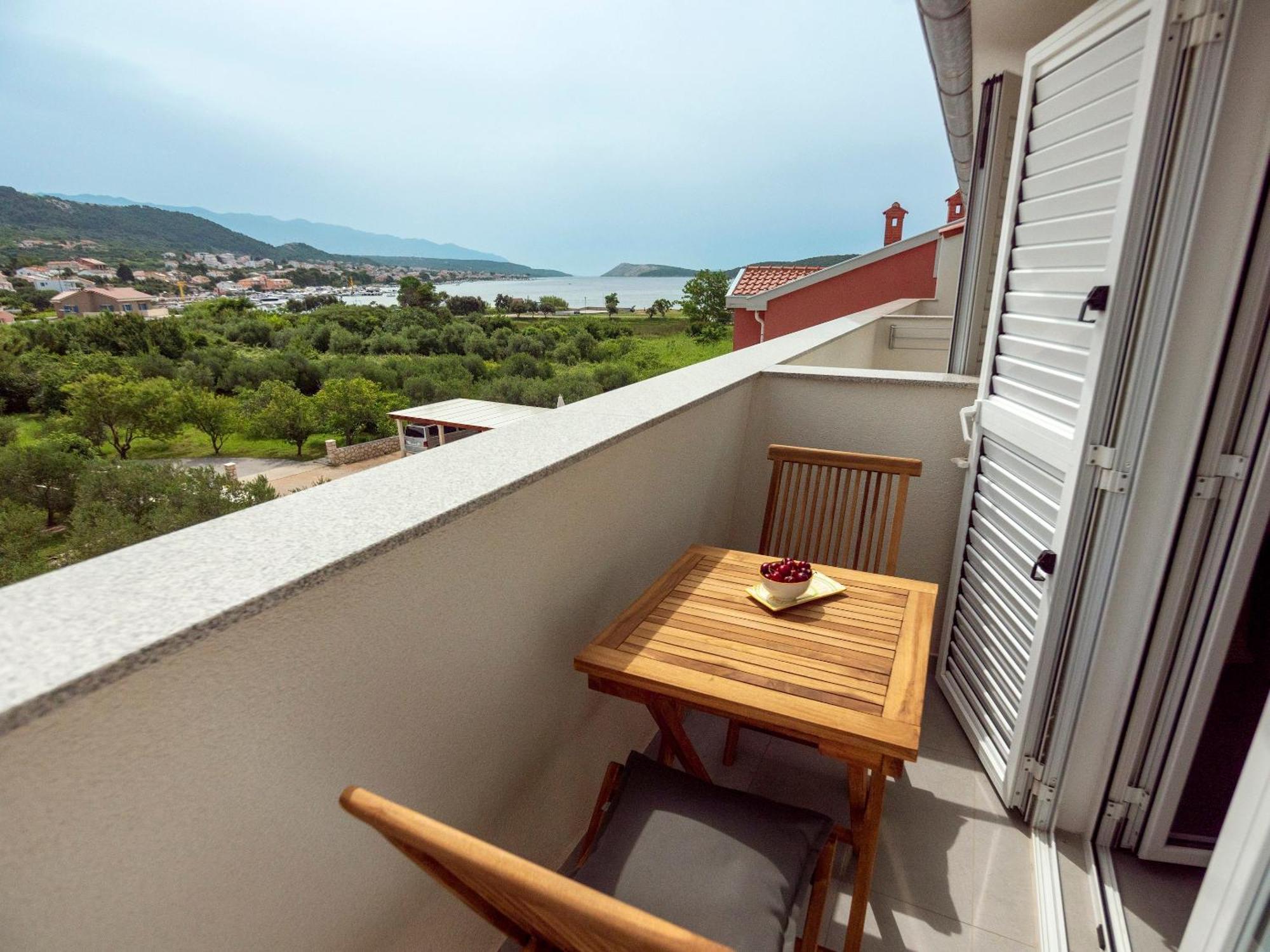 Haus Helga Apartment Rab Town Exterior foto